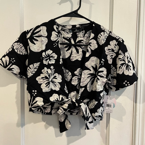 VOLCOM COCO HO SKILLZ TOP BLACK WHITE FLORAL - Picture 2 of 6